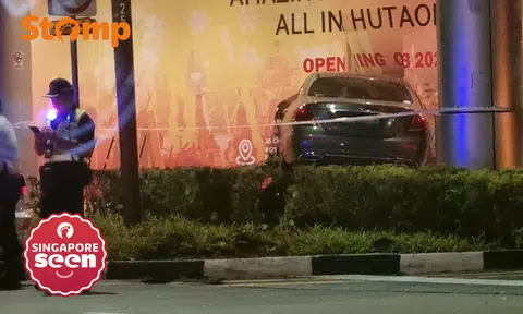 Drink driving arrest after Chinatown car crash