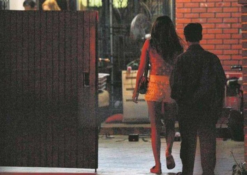 Sex trade in Geylang goes online to avoid crackdown by police