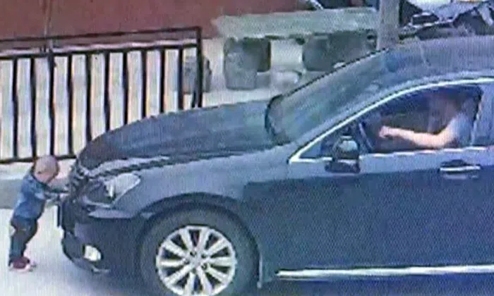 2-year-old boy in China miraculously survives being run over by driver ...