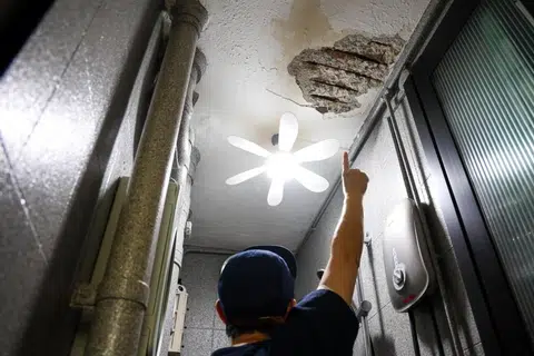 Ms Ho said that she has dealt with cracks and peeling paint for more than a decade, but this is the first time the concrete has fallen off. 