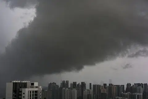 PUB has warned of the risk of flash floods in several parts of Singapore amid heavy downpour.