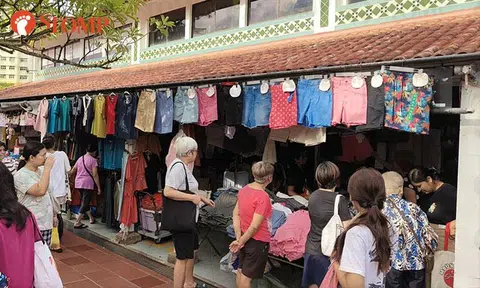 Yishun shop allegedly flouts display guidelines for over a year, town council has advised owner to comply