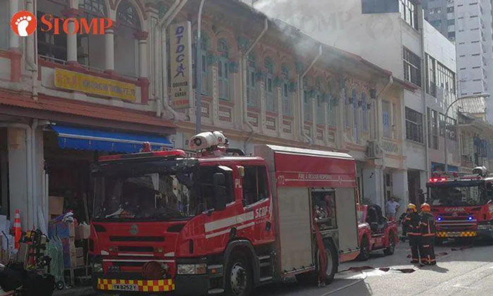 Fire breaks out at Sam Leong Rd shophouse, 3 evacuated