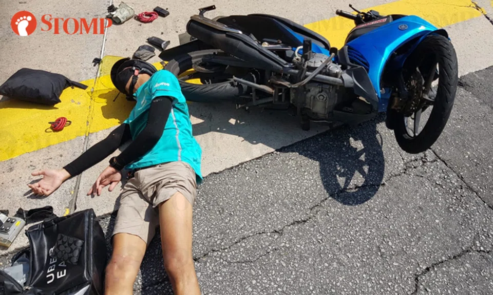 23-year-old Deliveroo rider taken to hospital after accident with van ...