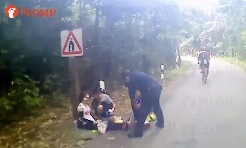 Kudos to police officers who stopped to help woman who fell off bike at Pulau Ubin