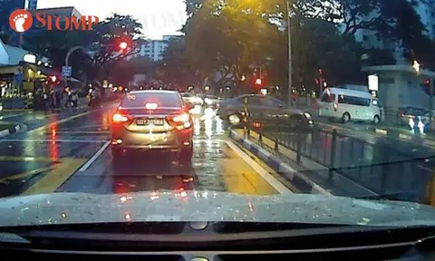Impatient driver makes dangerous manoeuvre for illegal u-turn in Clementi