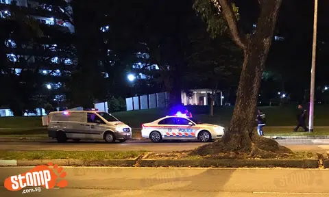 Police CSI van and patrol car spotted at Block 611 Ang Mo Kio Ave 5