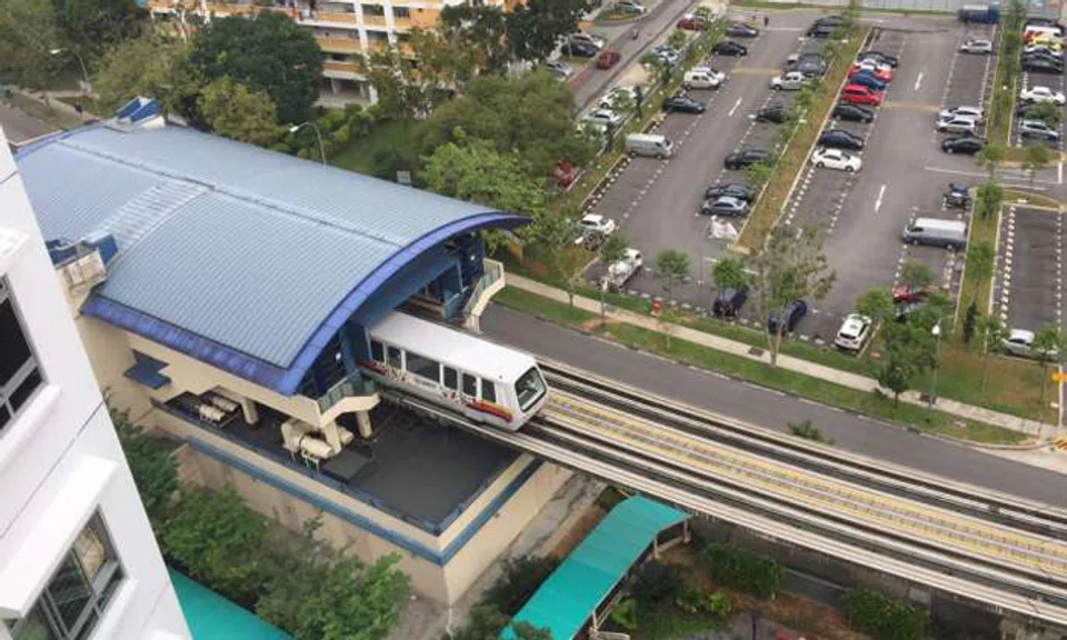 An LRT train entering Fajar LRT station. ST PHOTO: SEOW BEI YI