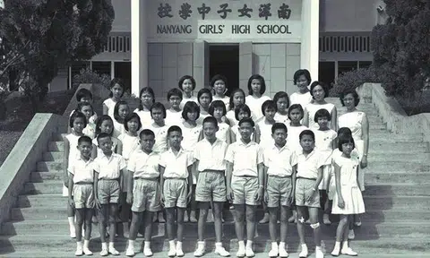 Can you spot him? Here’s how PM Lee looked like when he was in school 