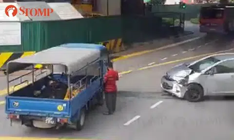 62-year-old driver taken to hospital after accident at junction of Shenton Way and Keppel Road