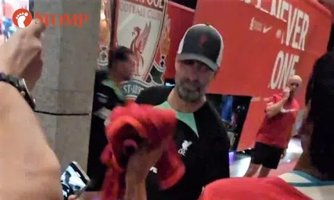 'Liverpool manager scolded S'pore fans with vulgarity': Stomper says Klopp not professional
