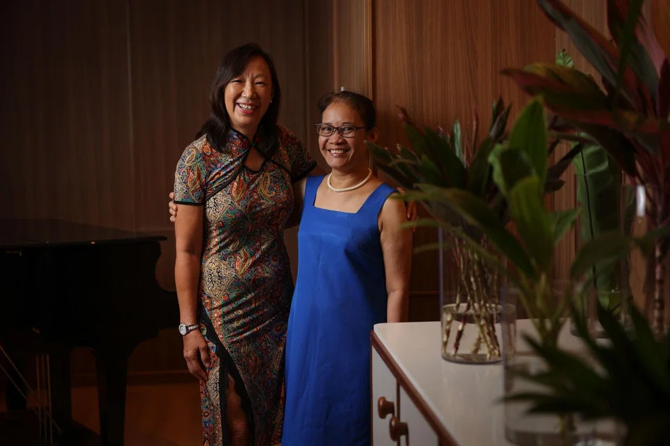 ctaward05 ST20250205_202526200549 Ong Wee Jin / Sheo Chiong Teng / 

Lorevic Maquiz Gallos (right), winner of the Migrant Domestic Worker of the Year Award 2025, with her employer Mdm Margaret Ng (left), in her 50s.

The Annual Domestic Worker and Employer of the Year Awards by the Association of Employment Agencies (Singapore) which celebrate individuals who have demonstrated exceptional service, dedication, and care in their roles.

Photographed on Feb 5, 2025.