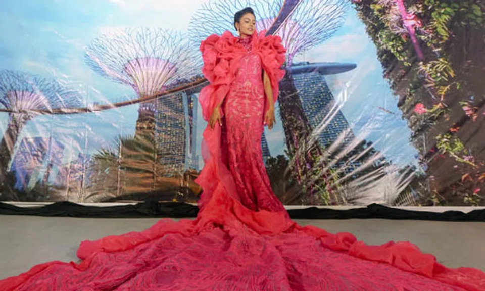 Miss Mohana in the gown from Mr Michael Cinco's collection, The Impalpable Dream of Swan Lake. PHOTO: KEYR CASTRO OF EMPIRE.PH