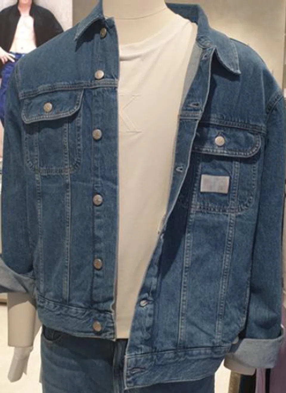 British man arrested for taking $350 jacket from Jewel Changi Airport mannequin, Polish woman nabbed for stealing perfumes