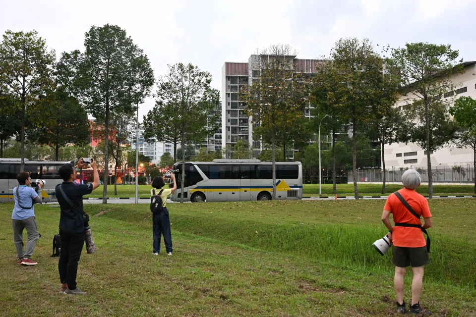 Bird enthusiasts and nature photographers have been all a-twitter to see the spectacular swirling flocks of daurian starlings sweeping across the skies in Woodlands in the evenings. ST PHOTO: LIM YAOHUI