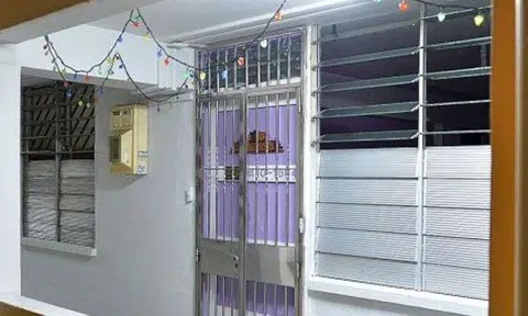 24-year-old father charged with splashing hot water repeatedly on 5-year-old son who later died