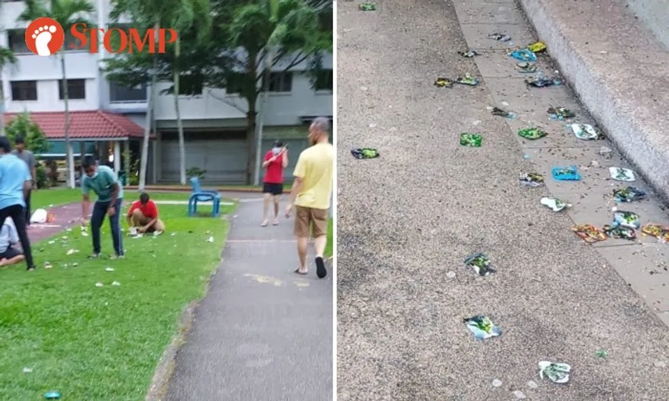 Stomper Z said: "This group of teenagers were using bomb bags to scare passers-by."