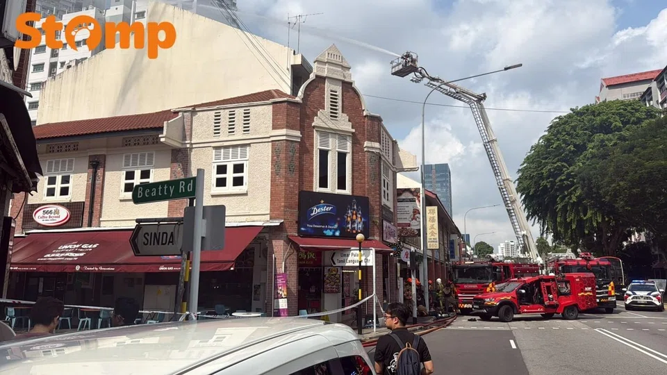 Plume of smoke seen over Serangoon Road after shophouse fire, 40 people evacuated
