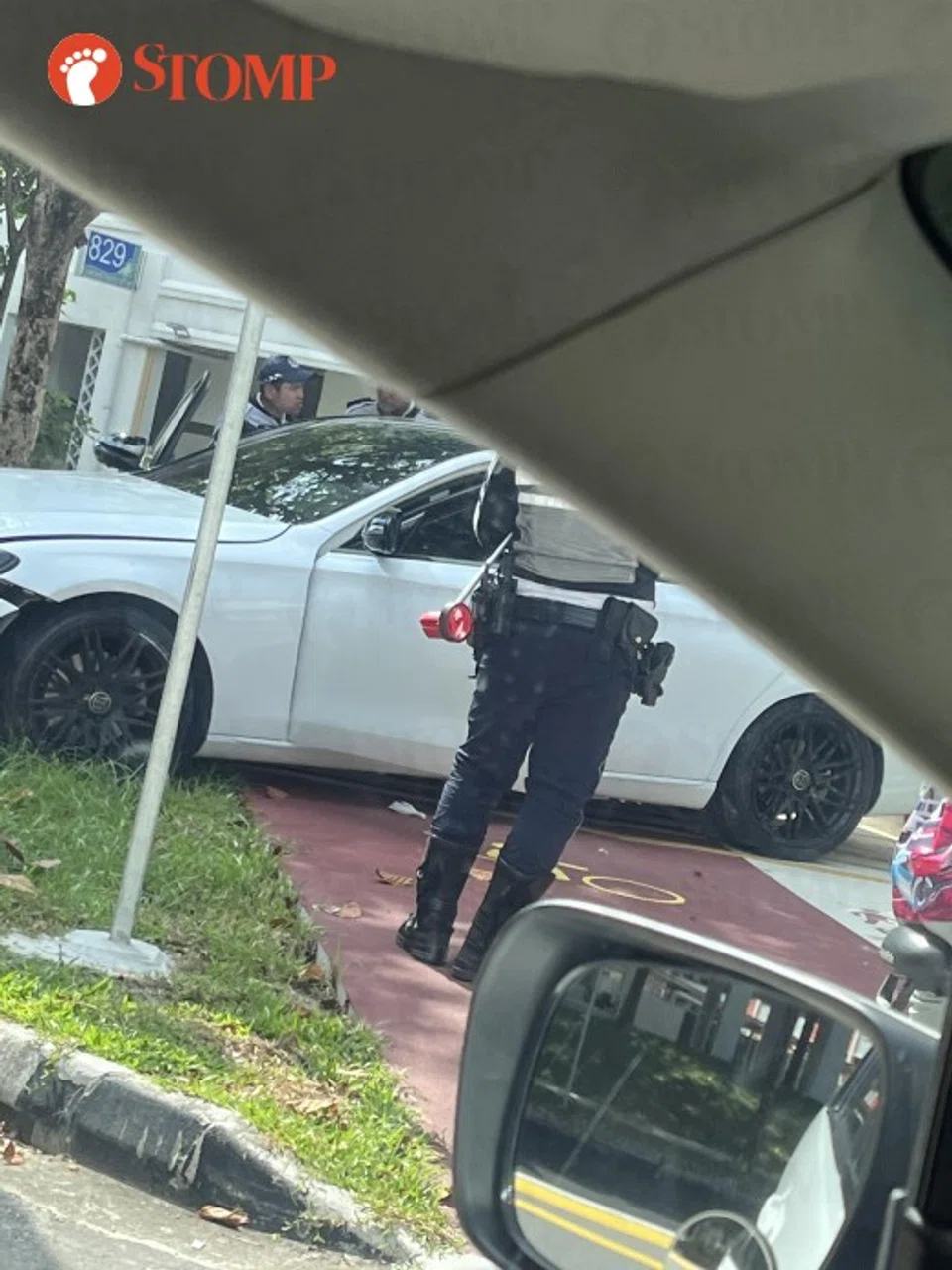 Back to site Edit Article BMW crashes into lamp post in Jurong West