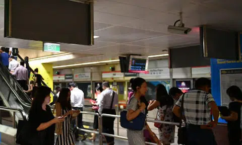 Man assaulted SMRT employee after being told not to eat and drink on station platform
