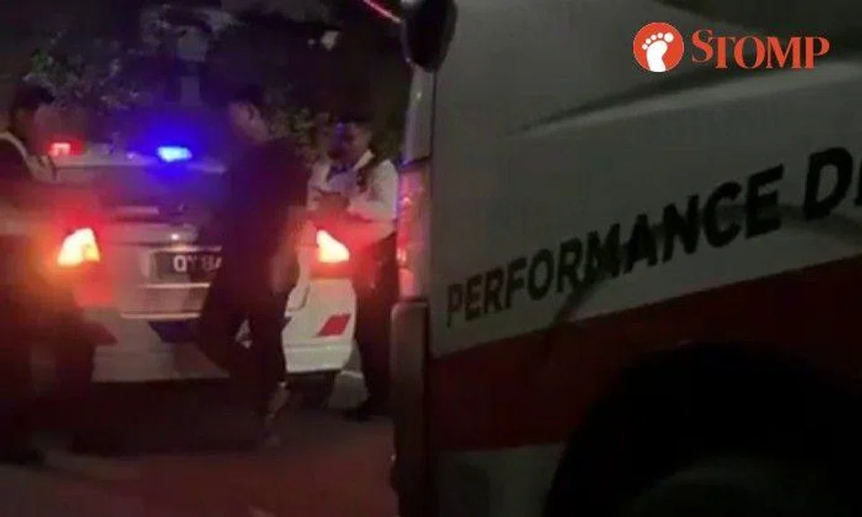 Sharing a photo of the incident, Stomper Z said it happened near the Pasir Panjang Neighbourhood Police Post (e-Kiosk).