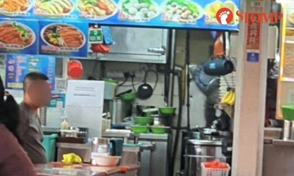 Zion Road noodle stall charges 20 cents for extra bowl, tells customer to complain to Government