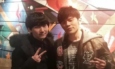 Will Tsai (left) was a regular cast member of Jay Chou’s travel reality show J-Style Trip (2020 to 2025).