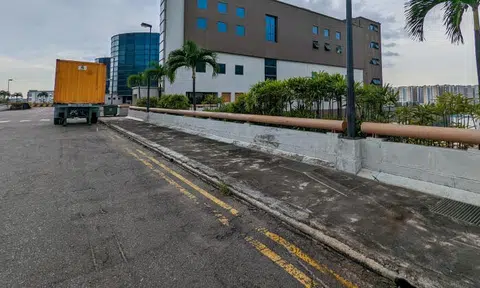 Lorry hits railing in Woodlands multi-storey carpark, driver flung out and falls 5 storeys to his death