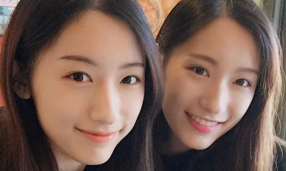 More facts and photos of Chinese twins who graduated Harvard in just 1 year to blow you away