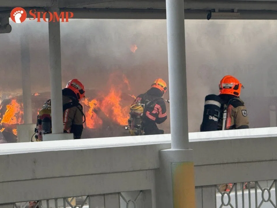 Fire at Block 671A Jalan Damai