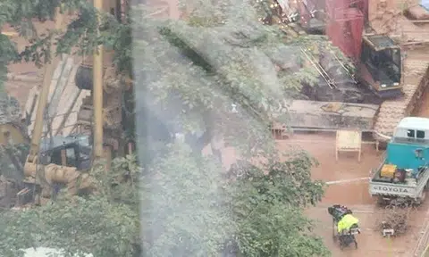 The worker had been involved in lifting works when the incident happened at about 2.30pm on Jan 25. PHOTO: SAFETY WATCH - SG/FACEBOOK