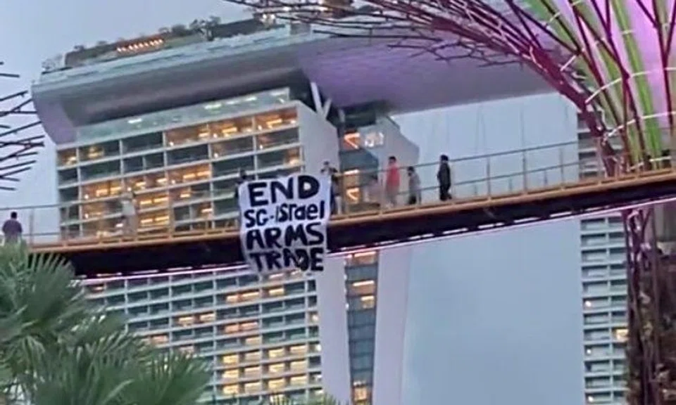 Videos of the incident has circulated online.