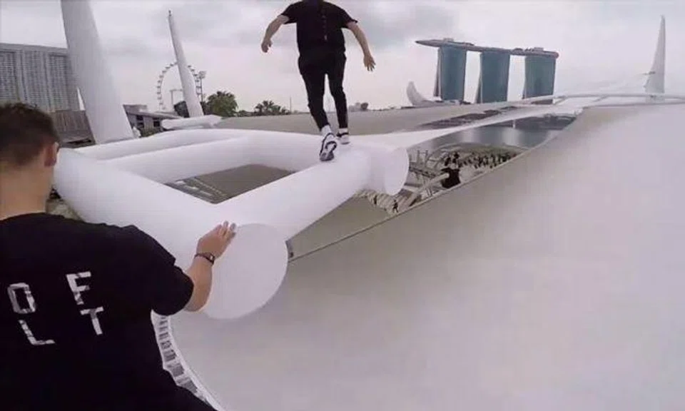 Police report made after men perform dangerous stunts on top of Esplanade Outdoor Theatre