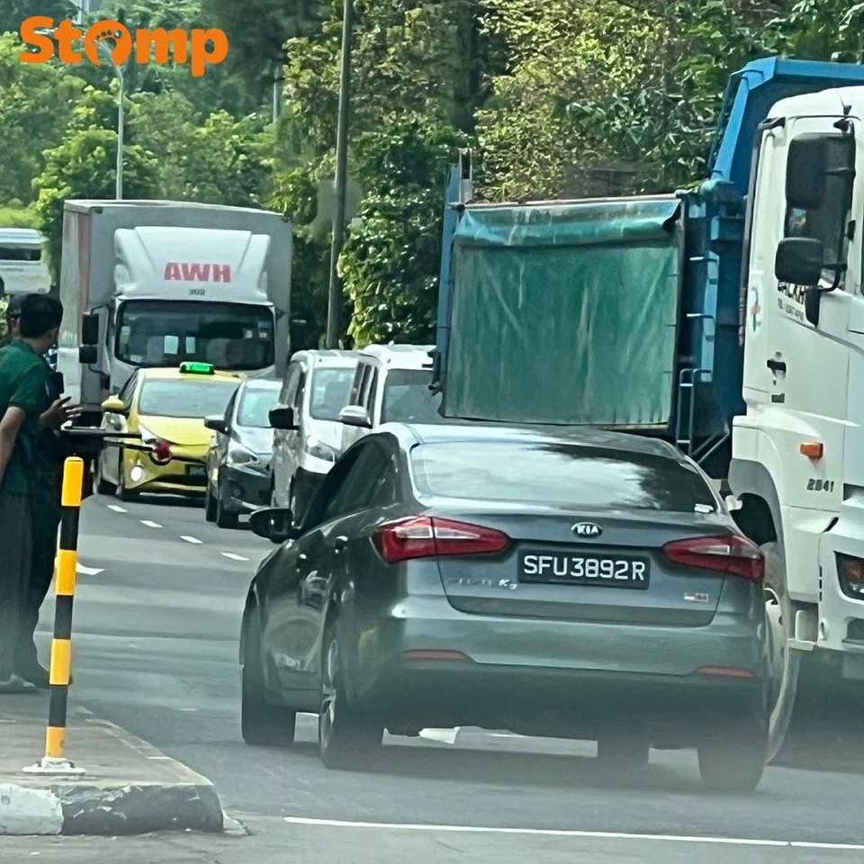 Kia went against traffic.