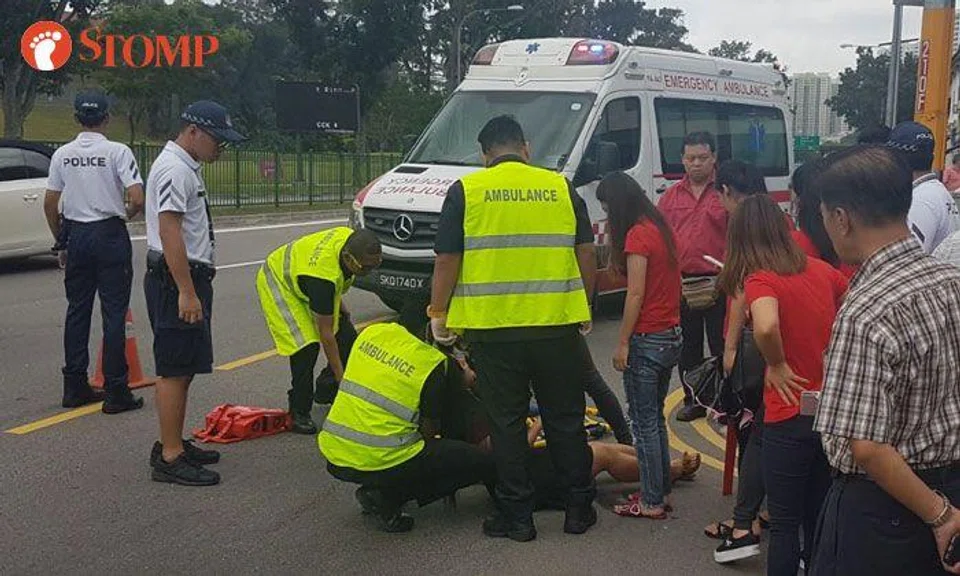 28-year-old female cyclist sent to hospital after getting hit by bus at Upp Bukit Timah Rd