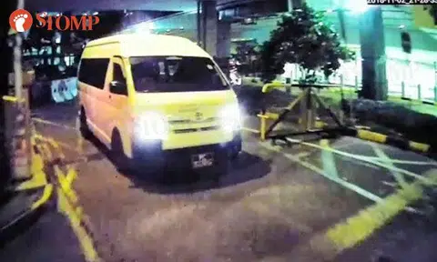 Van driver tailgates Stomper's bus to evade parking fee at Changi Airport carpark