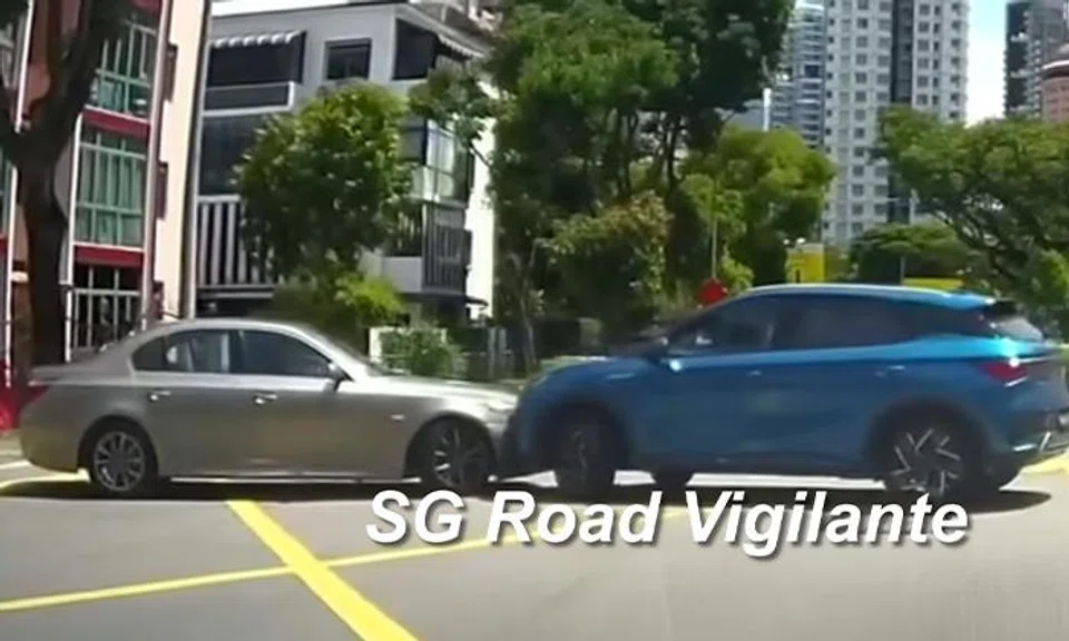 Two drivers bumped into each other while turning at Moulmein Road. 
