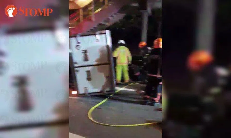 36-year-old driver arrested for drink driving after lorry overturns at Woodlands Ave 9