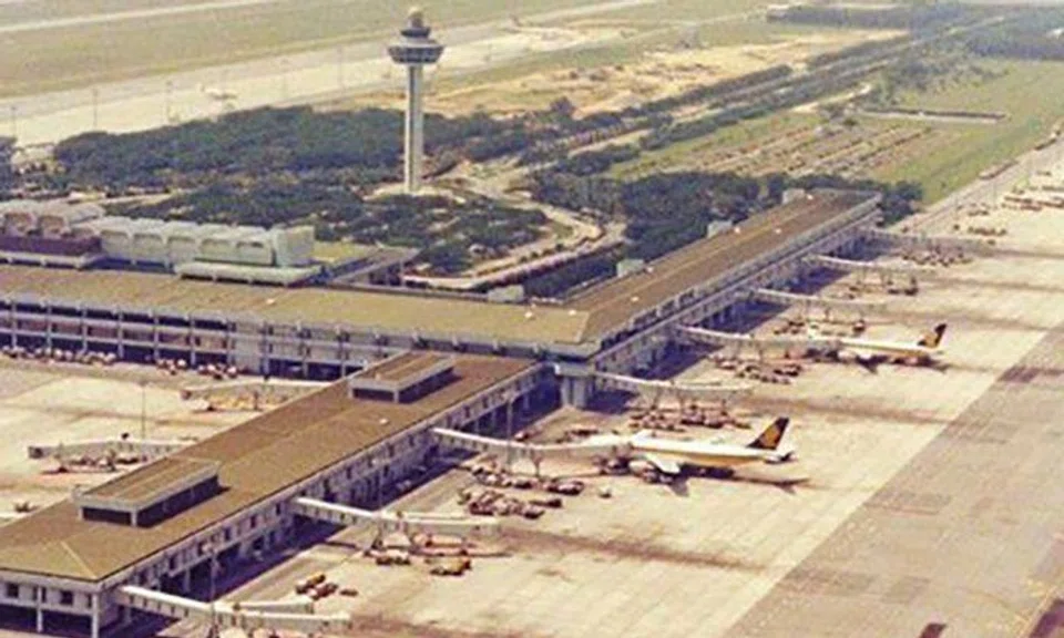 Here's how Changi Airport looked like in the 80s