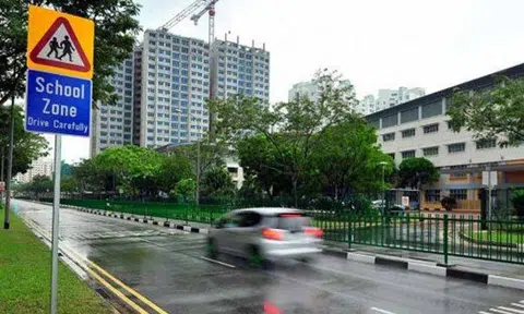 Bus body raises concerns over carpool service for schoolkids