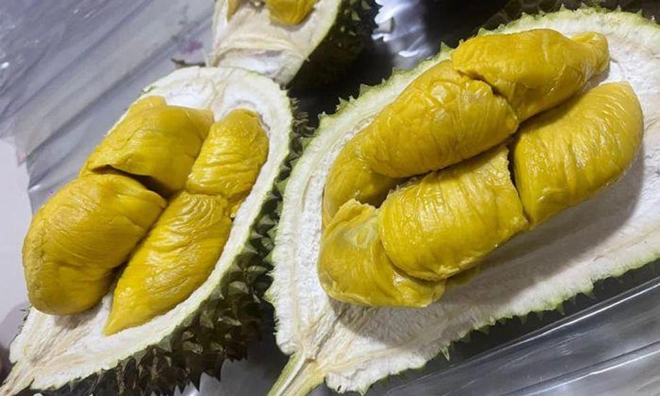Deliveryman leaves $400 durians at customer's doorstep, finds them gone after smoke break