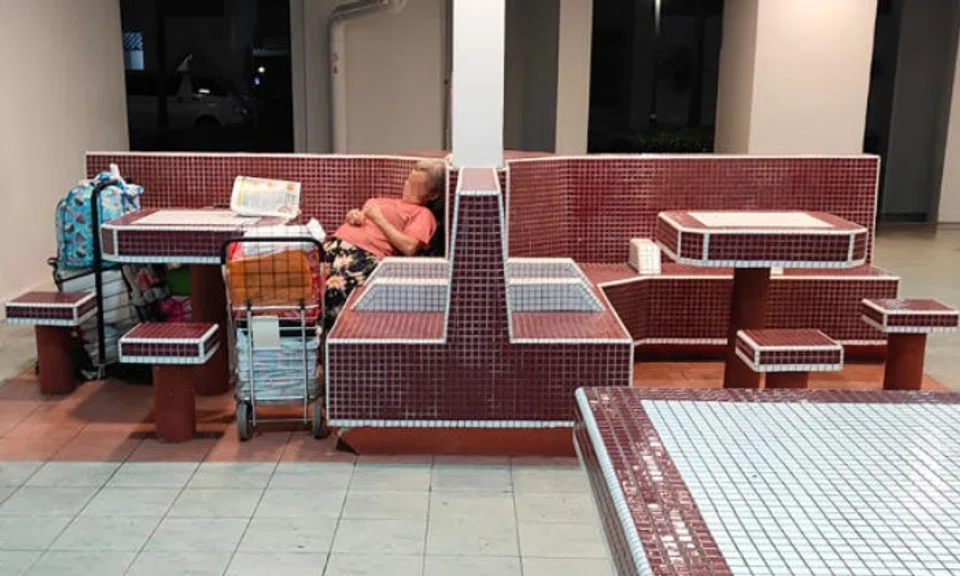 Madam Tan spends much of her time in the void deck at Block 345, Ang Mo Kio Avenue 3. Photo: Shin Min Daily News