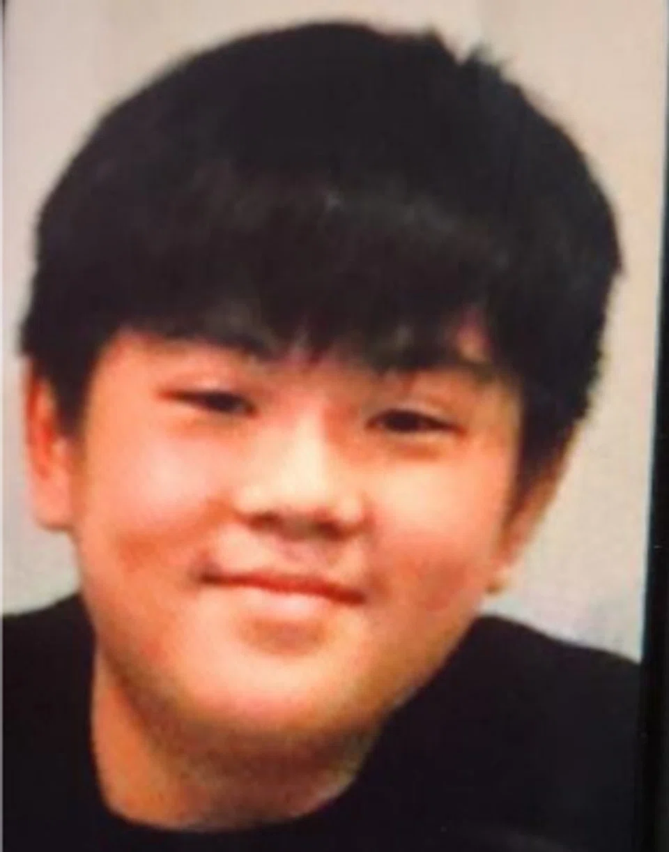 Police appealing for info on teen, 16, last seen around Hougang Avenue 4 in black shirt and blue pants
