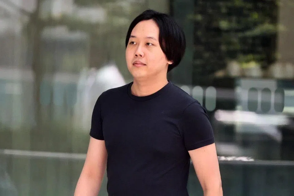 Jonathan Ong Jun Jie recorded the incident at a Cheers outlet at Lau Pa Sat hawker centre in Raffles Quay in January 2023. 
