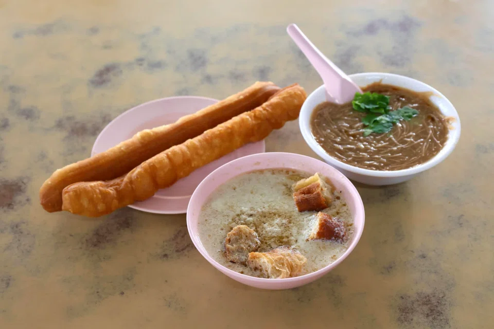 You Tiao, Taiwan Noodle and Saltish Soya Bean Drink at Yong He Eating House. 
ST PHOTO: HEDY KHOO