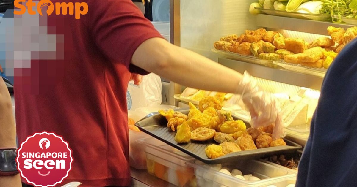 ‘I almost vomited’: Customer sees Ubi stall employee place yong tau foo ingredients directly on serving tray