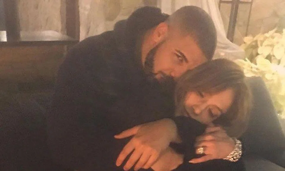 This is what Rihanna did after Jennifer Lopez and Drake 'confirmed' their relationship with intimate photo on Instagram