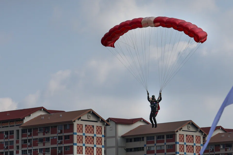 Before each jump, everything from wind speed to the amount of clouds in the sky are monitored to ensure the safety of the Red Lions.