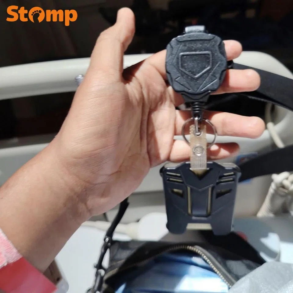 Stomper’s ez-link card-holder