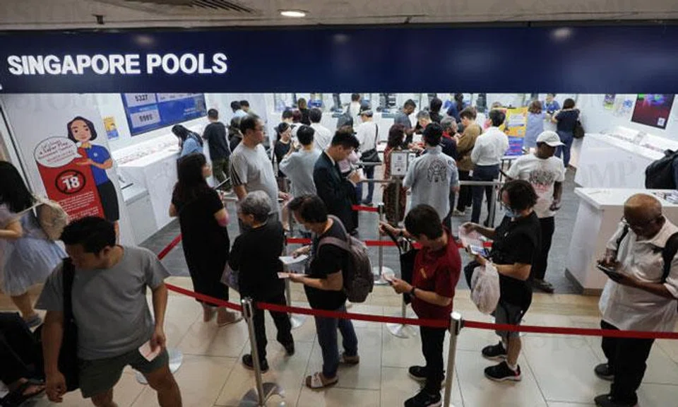 singapore pools orchard